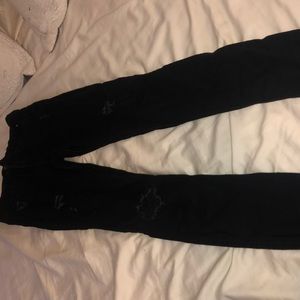 BLACK HOLLISTER RIPPED JEANS😻😻
